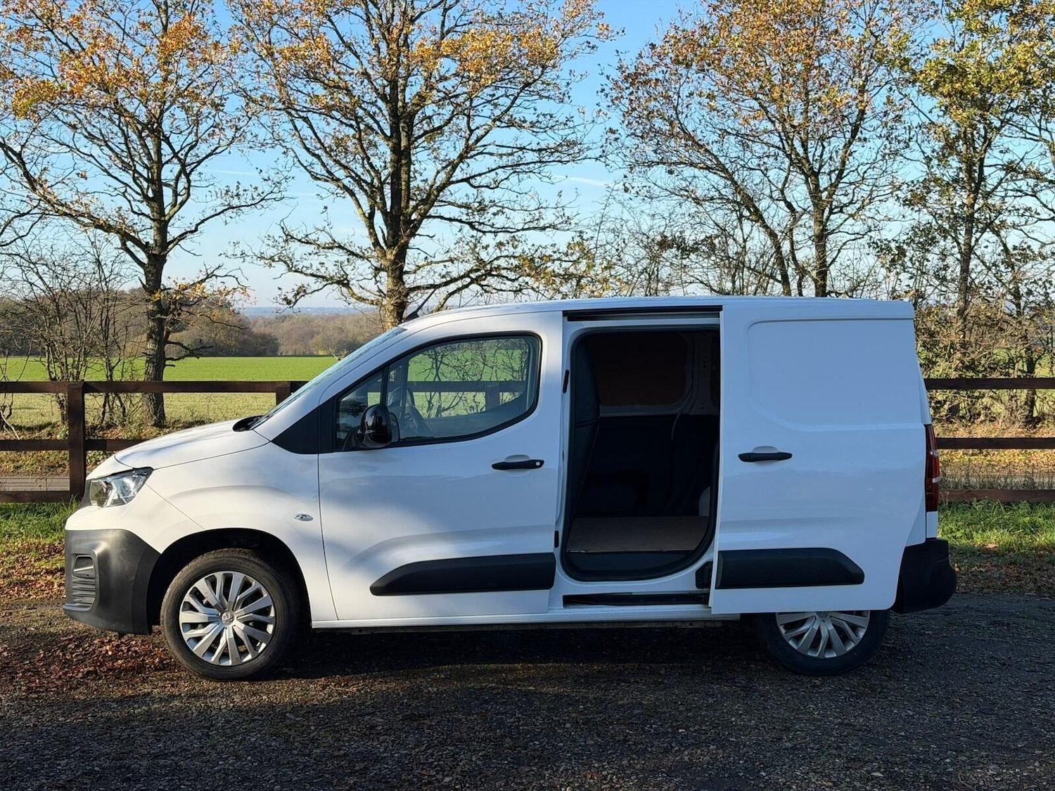 Used Peugeot Partner 2022 for sale - 76608922: Photo 15