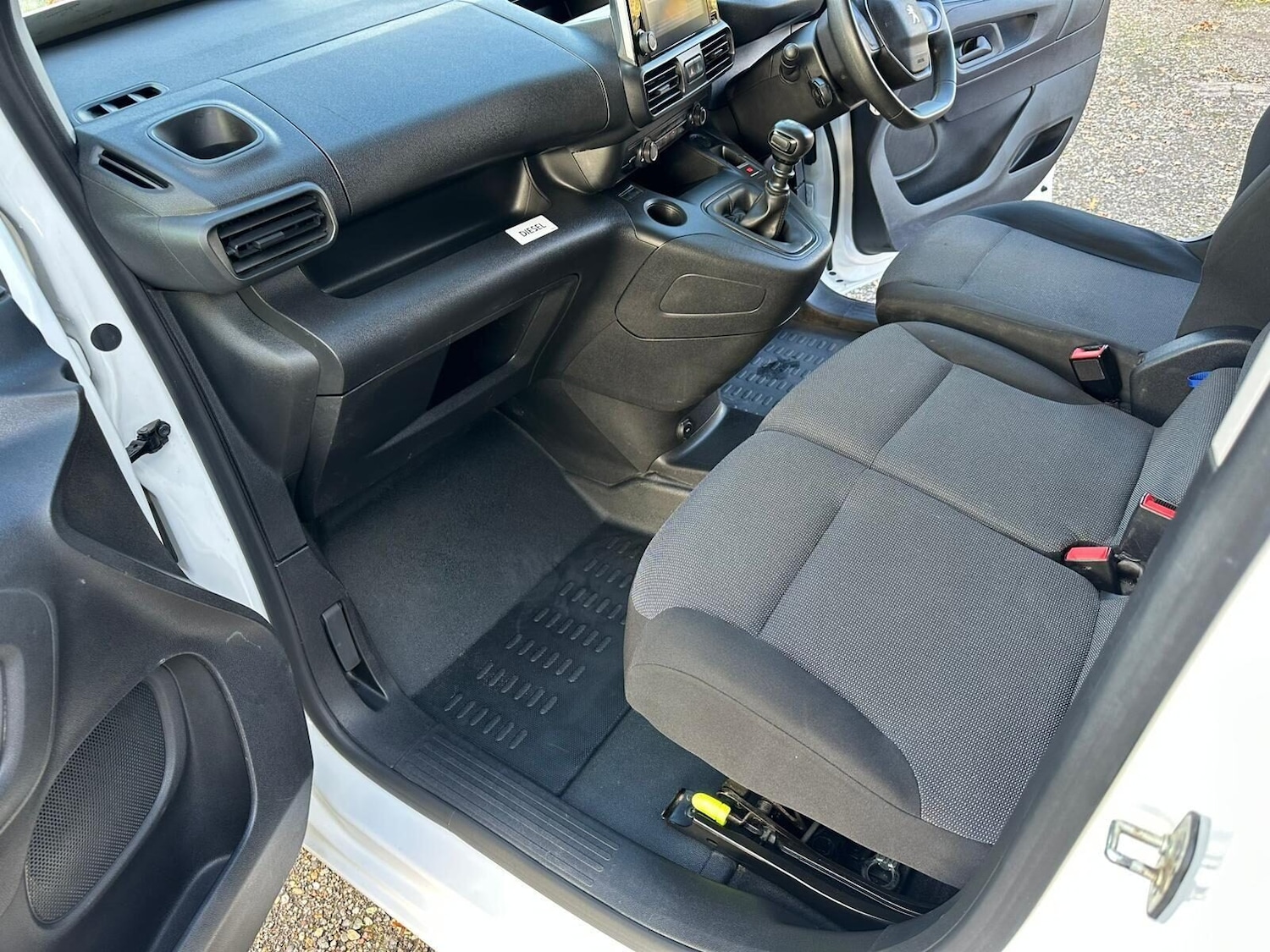 Used Peugeot Partner 2022 for sale - 76608922: Photo 25