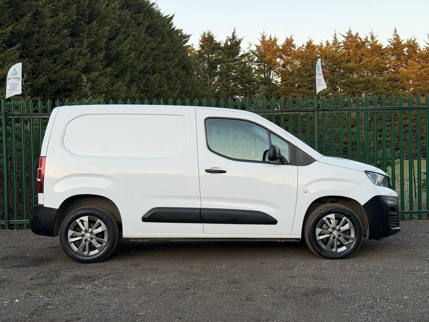 Used Peugeot Partner 2023 for sale - 77088533: Photo 7