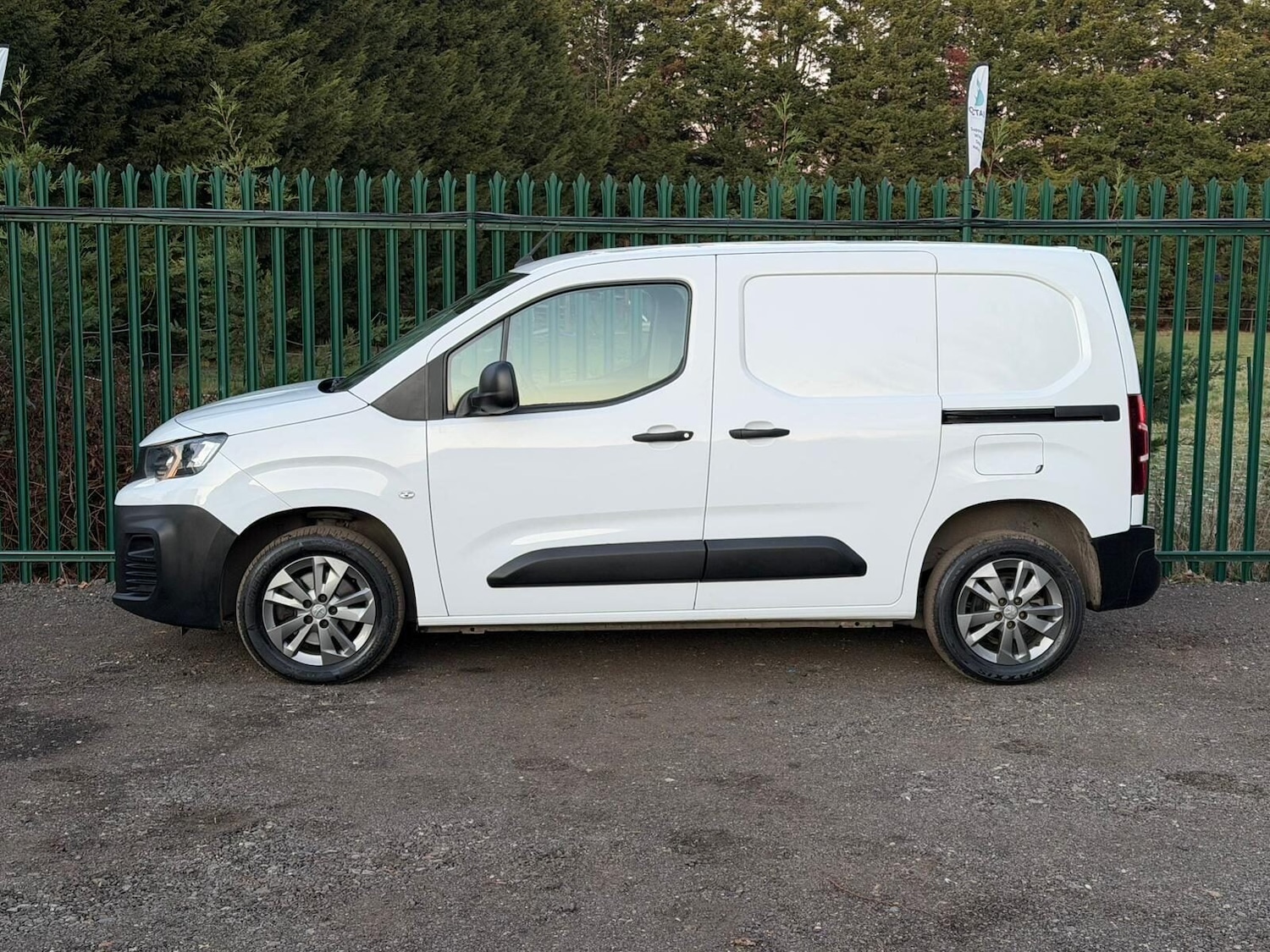 Used Peugeot Partner 2023 for sale - 77088533: Photo 8