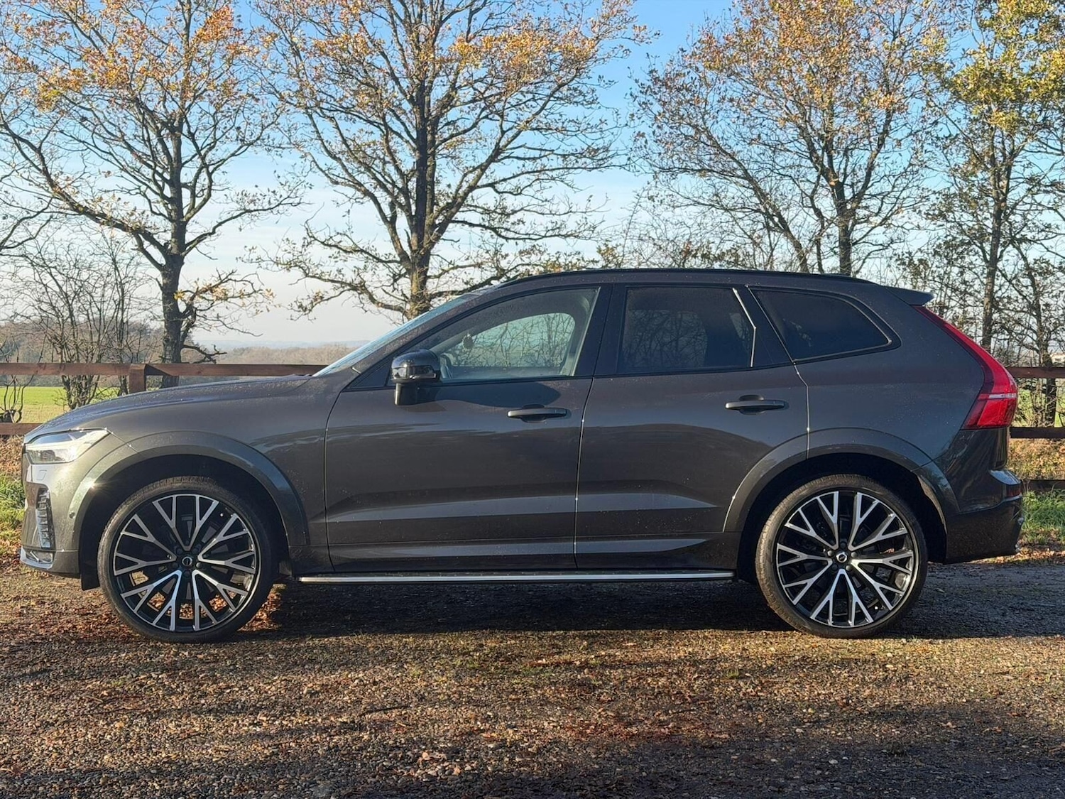 Used Volvo XC60 2021 for sale - 76719449: Photo 3