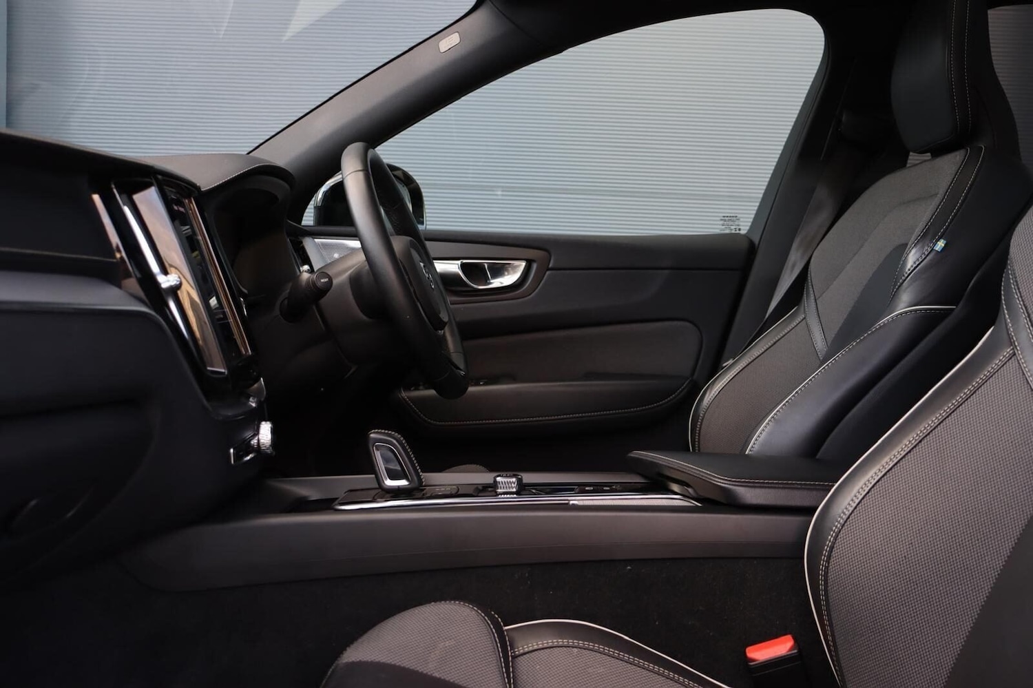 Used Volvo XC60 2021 for sale - 77024132: Photo 11