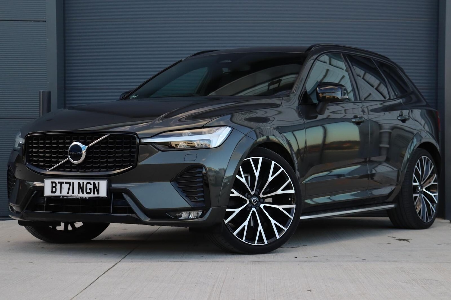 Used Volvo XC60 2021 for sale - 77024132: Photo 3