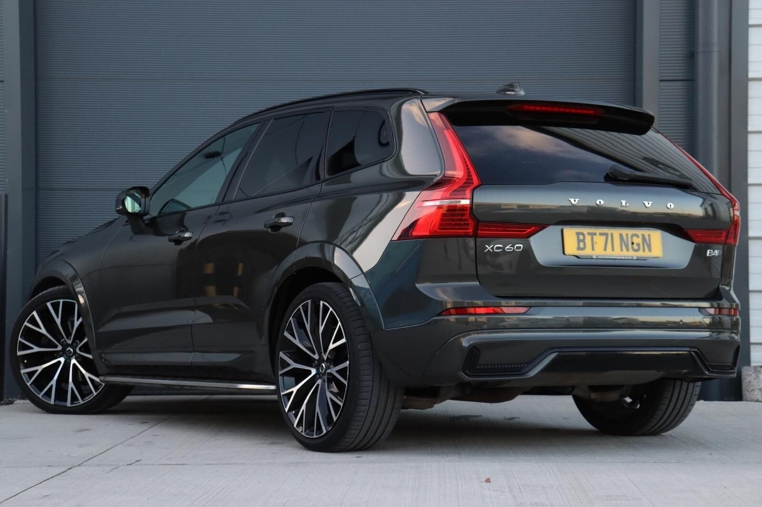 Used Volvo XC60 2021 for sale - 77024132: Photo 7