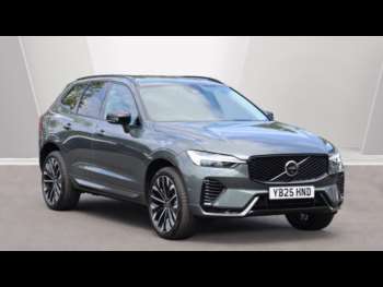 2025 (25) - T8 AWD PHEV Ultra Dark (Sunroof, Bowers & Wilkins, 360 Camera) 5-Door