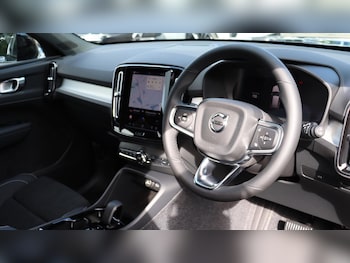 Used Volvo XC40 2025 for sale - 76031603: Photo