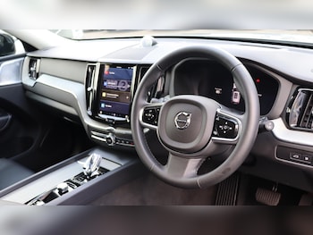 Used Volvo XC60 2024 for sale - 75494257: Photo
