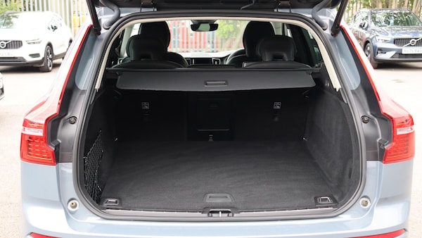 Used Volvo XC60 2023 for sale - 75647182: Photo 13