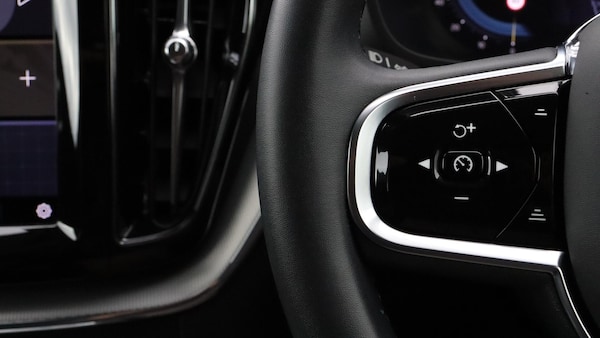 Used Volvo XC60 2023 for sale - 75647182: Photo 21