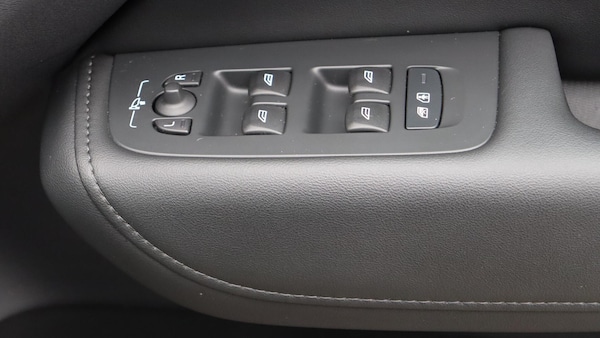 Used Volvo XC60 2023 for sale - 75647182: Photo 24