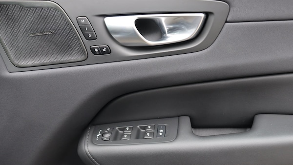 Used Volvo XC60 2023 for sale - 75647182: Photo 29