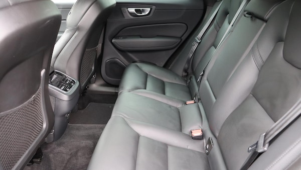 Used Volvo XC60 2023 for sale - 75647182: Photo 33