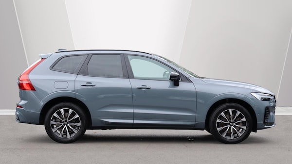 Used Volvo XC60 2023 for sale - 75647182: Photo 3