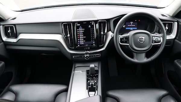 Used Volvo XC60 2023 for sale - 75647182: Photo 5