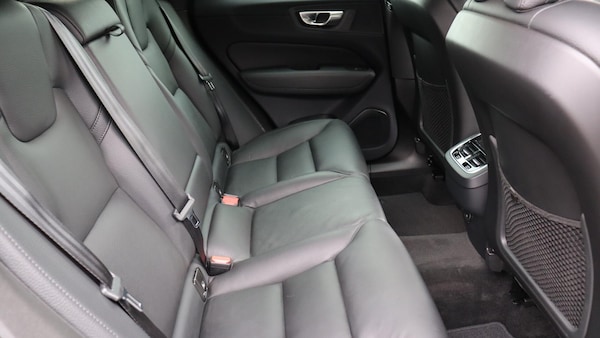 Used Volvo XC60 2023 for sale - 75647182: Photo 6