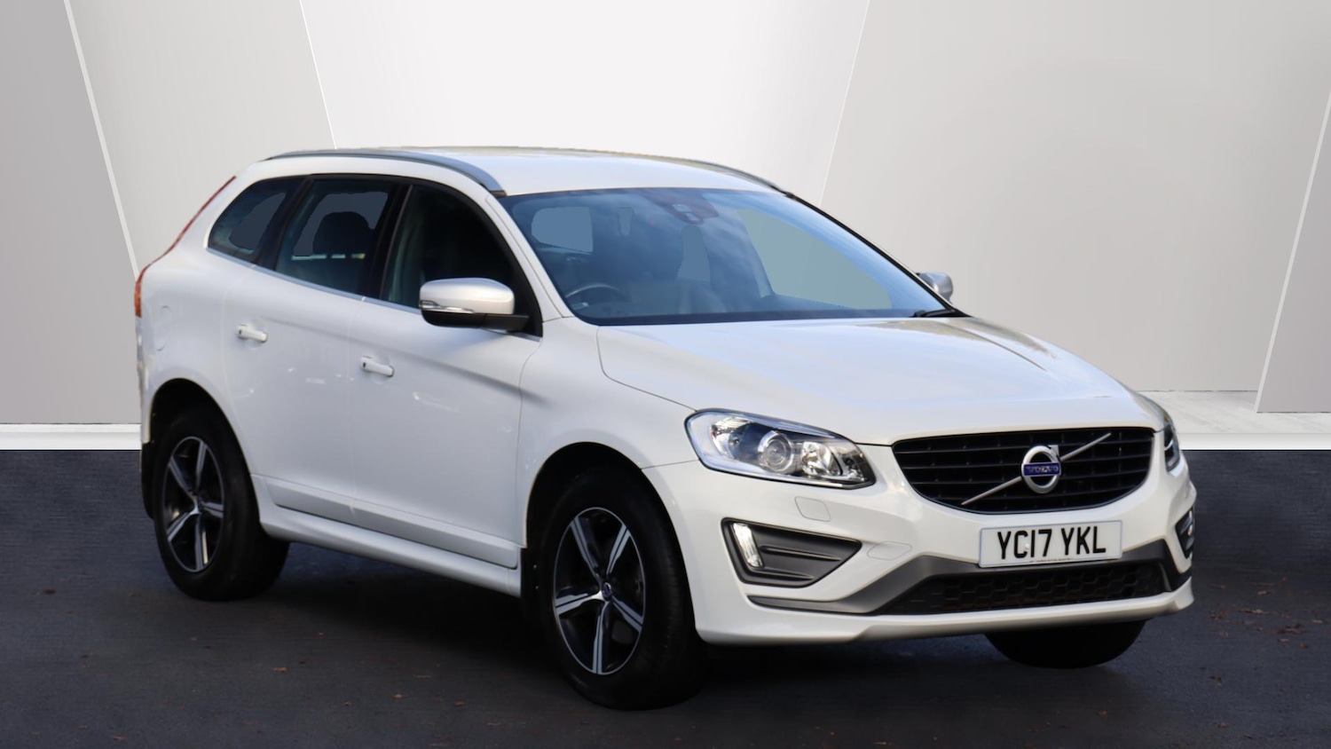 Used Volvo XC60 2017 for sale - 76337102: Photo 1