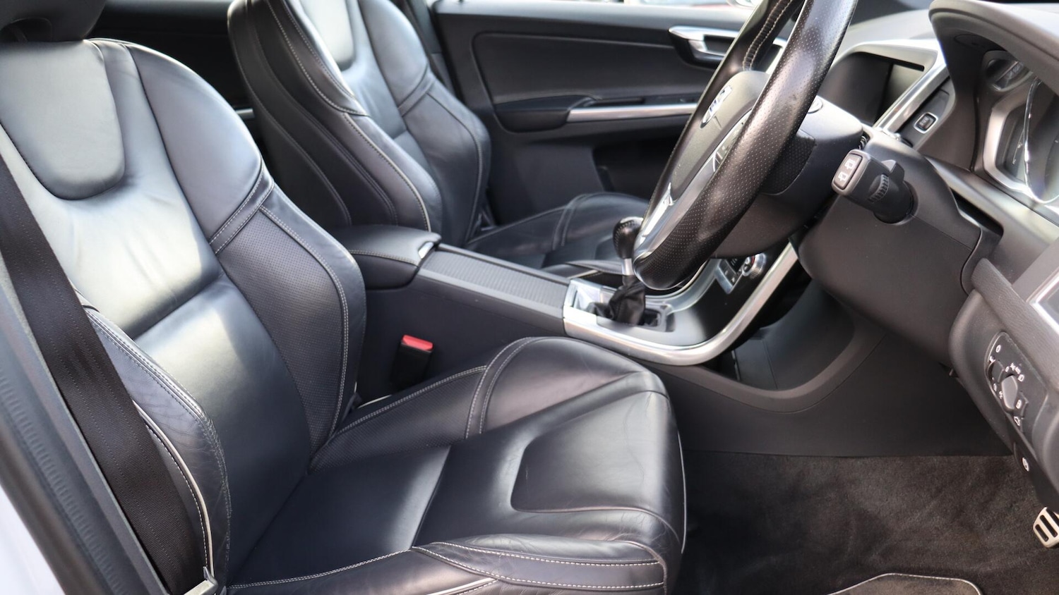 Used Volvo XC60 2017 for sale - 76337102: Photo 10