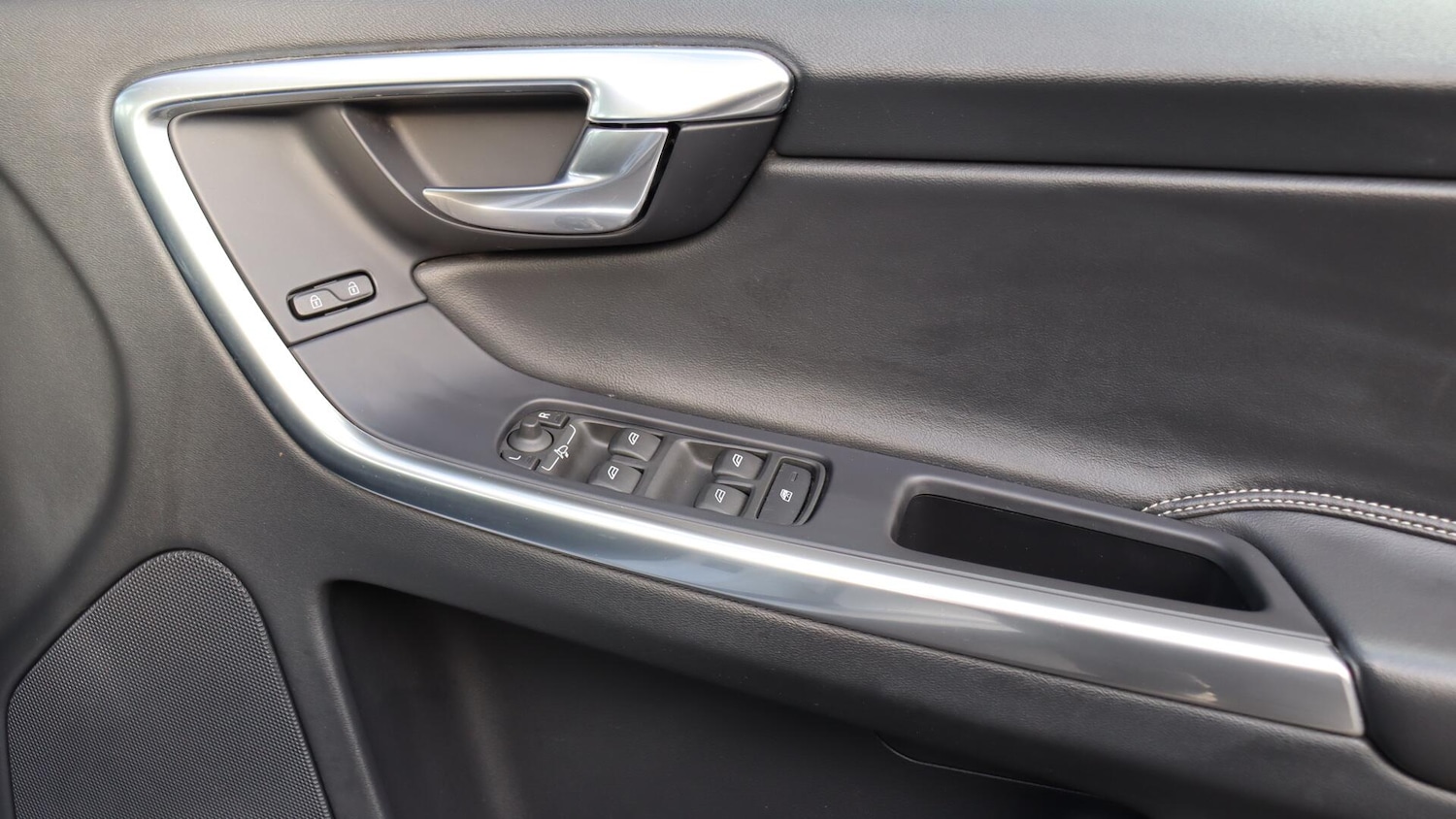 Used Volvo XC60 2017 for sale - 76337102: Photo 29