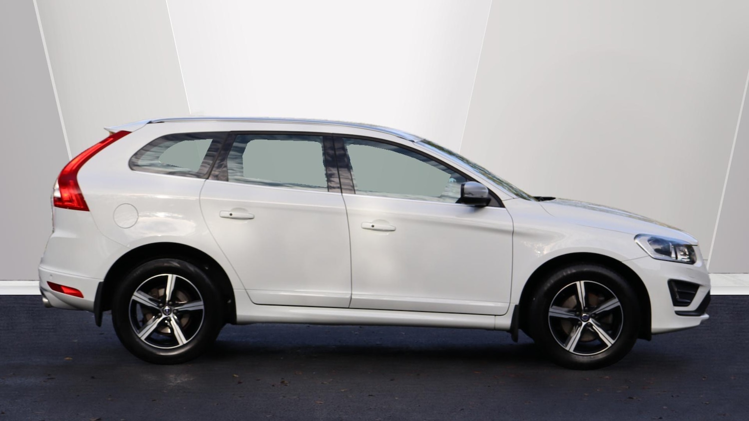 Used Volvo XC60 2017 for sale - 76337102: Photo 3