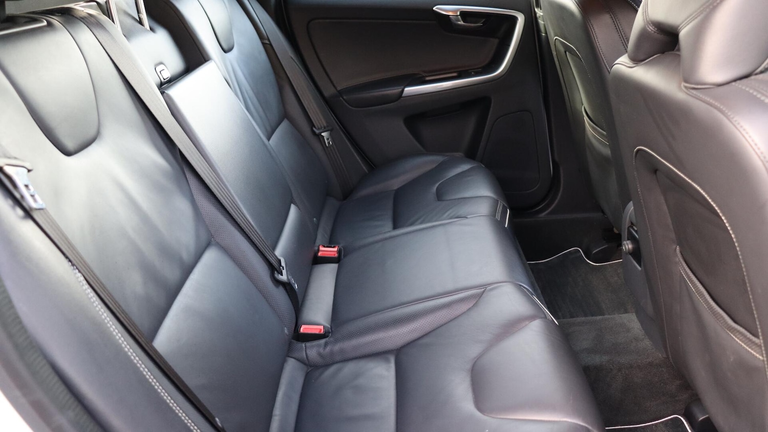 Used Volvo XC60 2017 for sale - 76337102: Photo 6