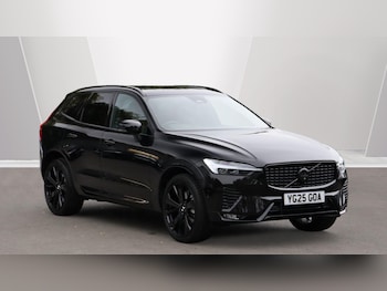 (25) - B5 (P) AWD Plus Black Edition (Harman Kardon Sound, 360 Camera, BLIS) 5-Door