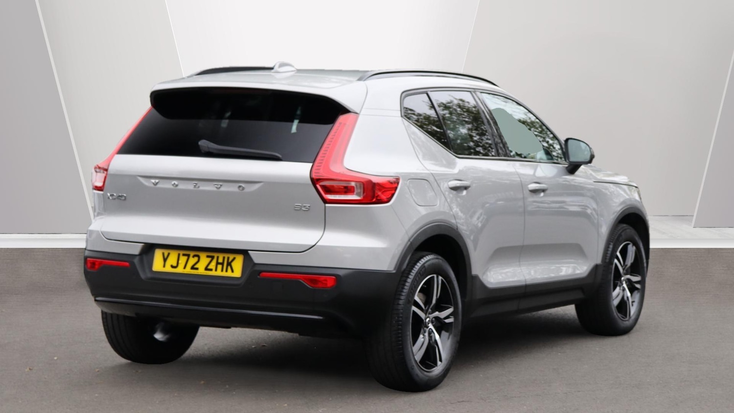 Used Volvo XC40 2022 for sale - 76326507: Photo 2