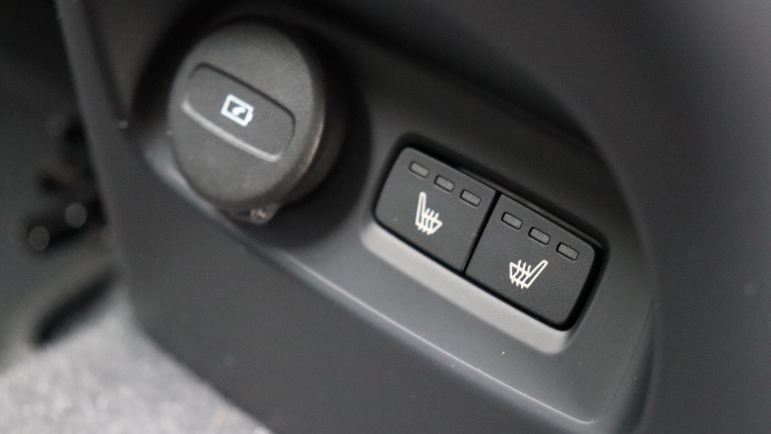 Used Volvo XC40 2022 for sale - 76326507: Photo 40