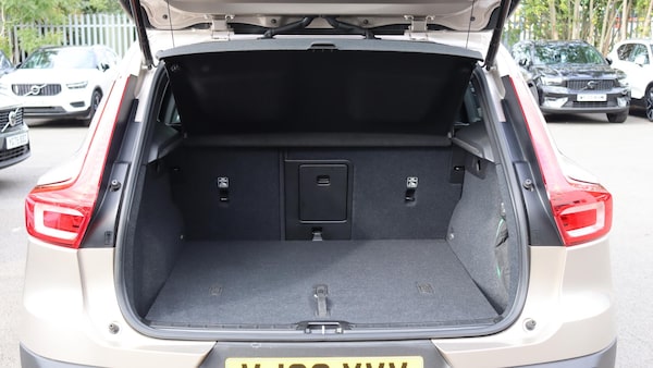 Used Volvo XC40 2023 for sale - 75789600: Photo 13