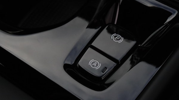 Used Volvo XC40 2023 for sale - 75789600: Photo 42