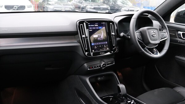 Used Volvo XC40 2025 for sale - 76201410: Photo 14