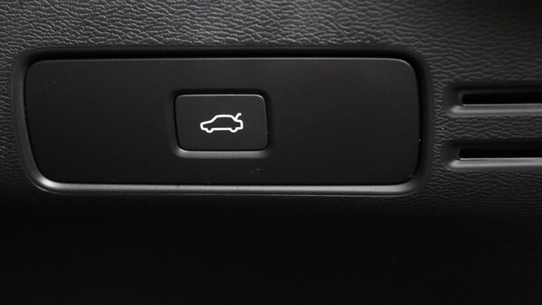 Used Volvo XC40 2025 for sale - 76201410: Photo 44