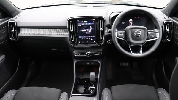 Used Volvo XC40 2025 for sale - 76201410: Photo 5