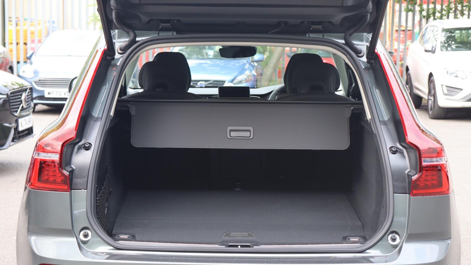 Used Volvo XC60 2025 for sale - 76012333: Photo 13