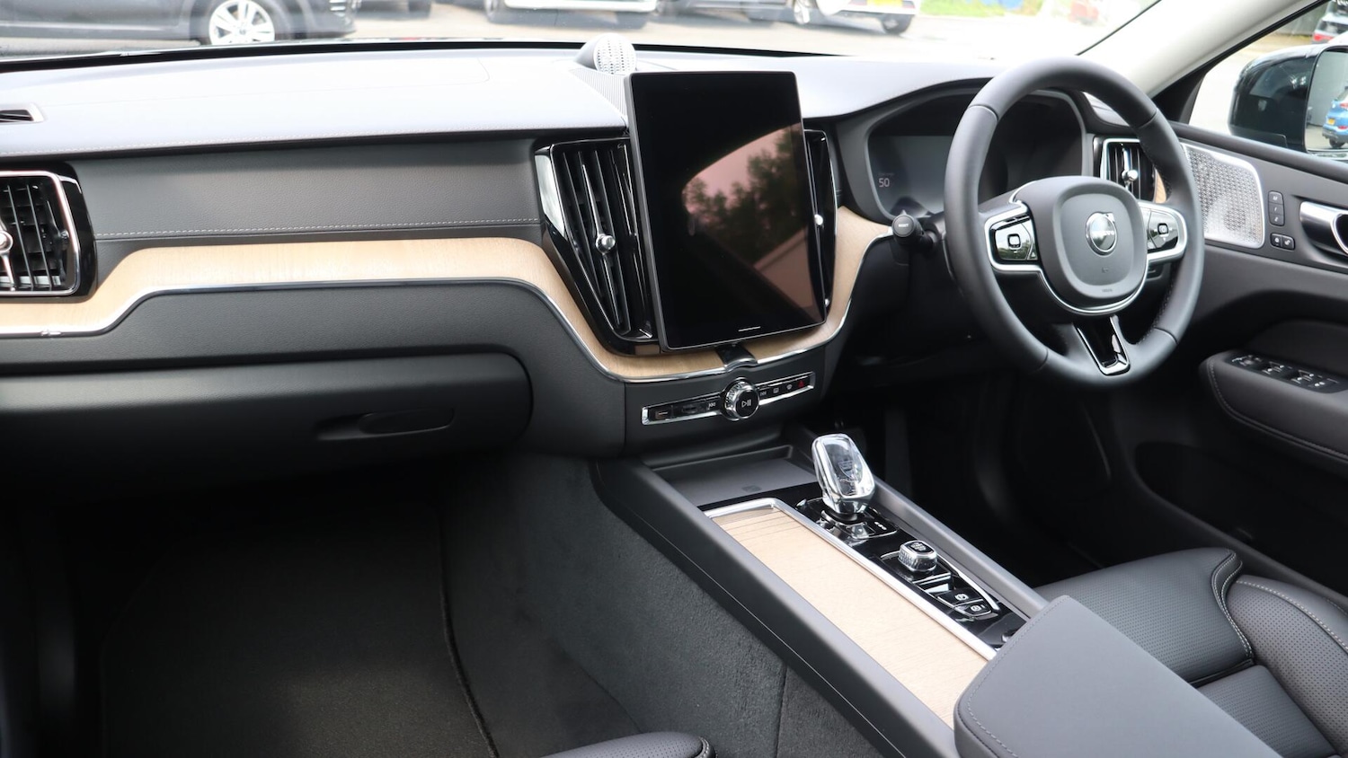 Used Volvo XC60 2025 for sale - 76012333: Photo 14