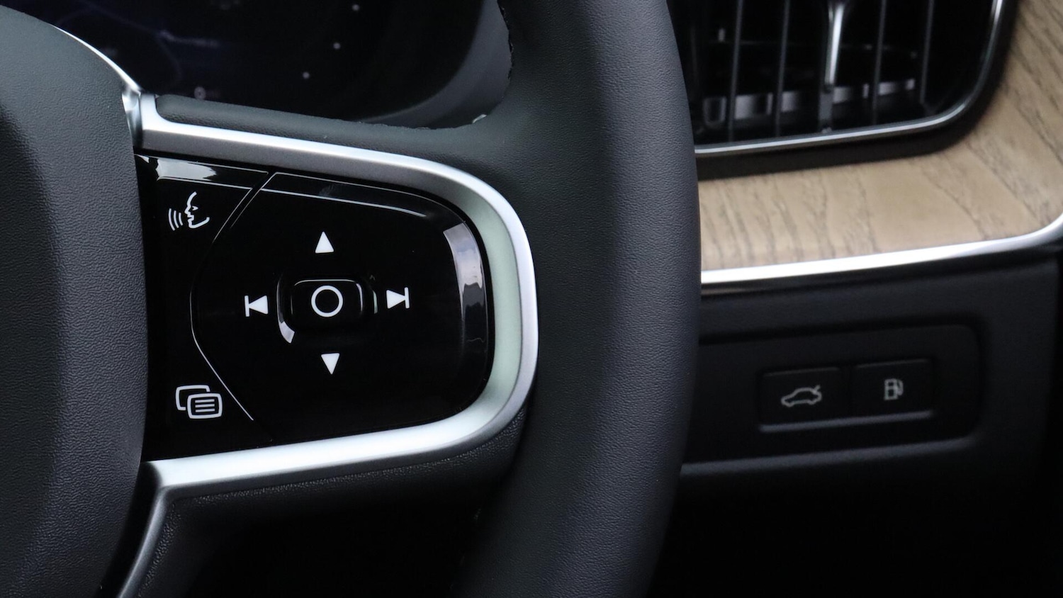 Used Volvo XC60 2025 for sale - 76012333: Photo 22