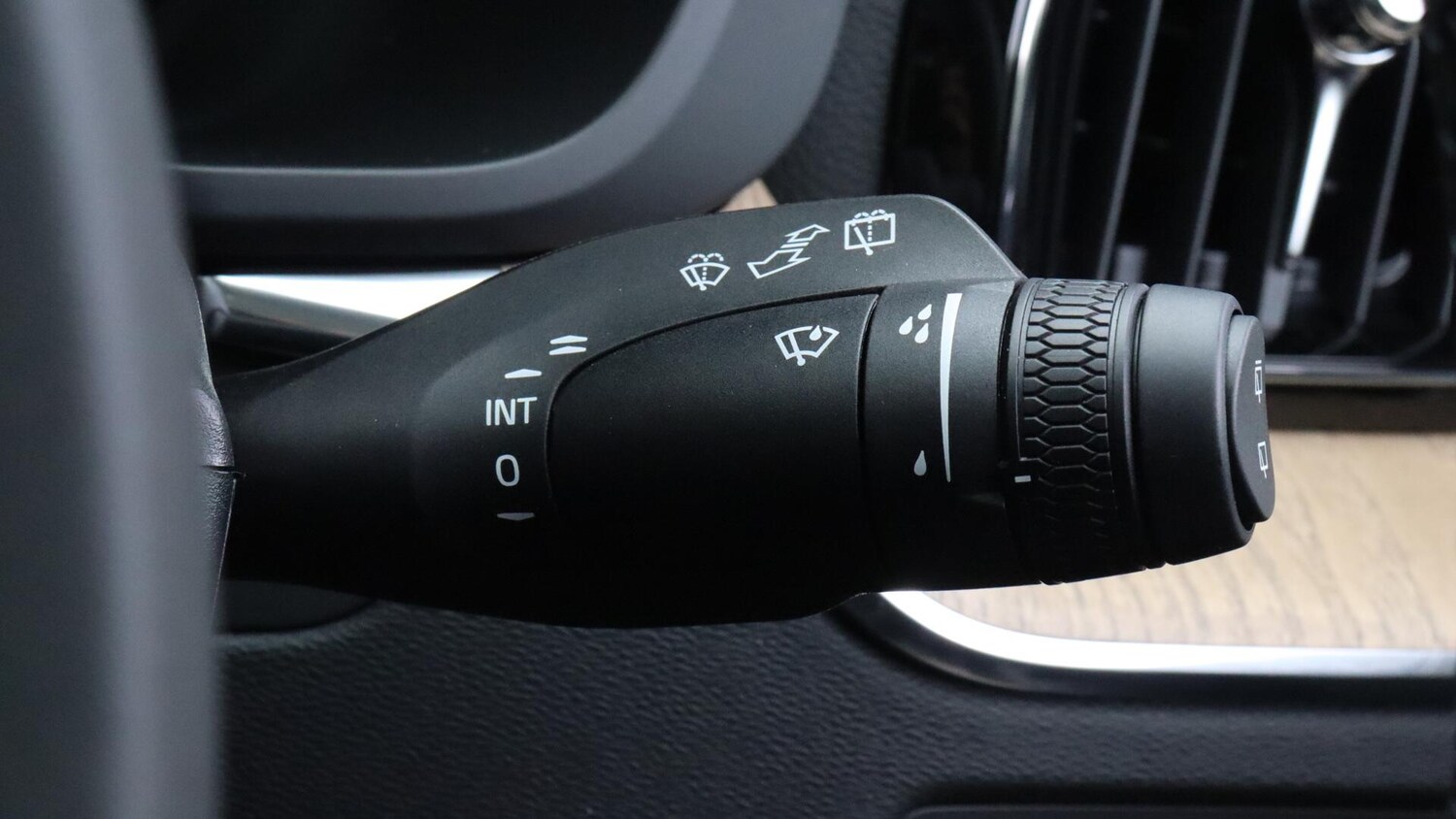 Used Volvo XC60 2025 for sale - 76012333: Photo 23