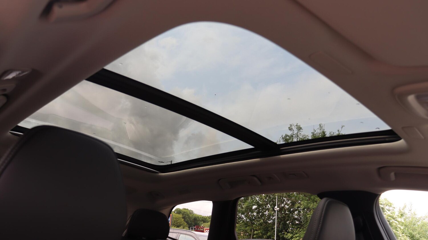 Used Volvo XC60 2025 for sale - 76012333: Photo 31