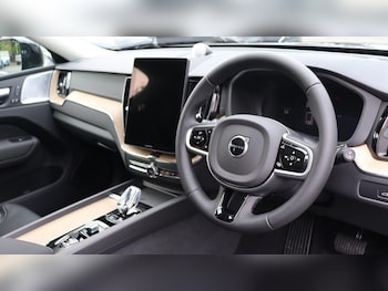 Used Volvo XC60 2025 for sale - 76012333: Photo 4