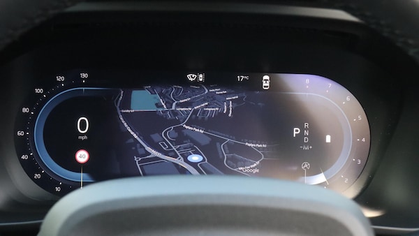 Used Volvo XC40 2025 for sale - 76251232: Photo 11