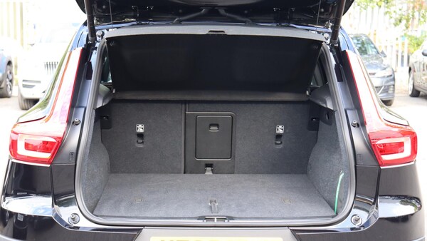 Used Volvo XC40 2025 for sale - 76251232: Photo 13
