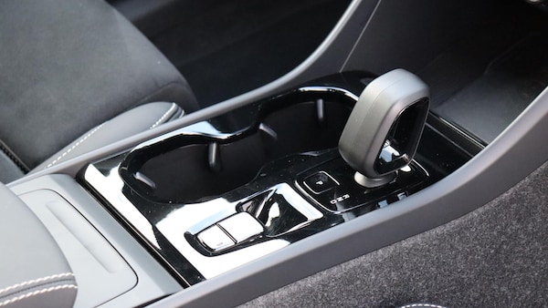 Used Volvo XC40 2025 for sale - 76251232: Photo 26