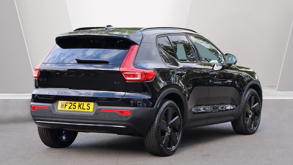 Used Volvo XC40 2025 for sale - 76251232: Photo 2