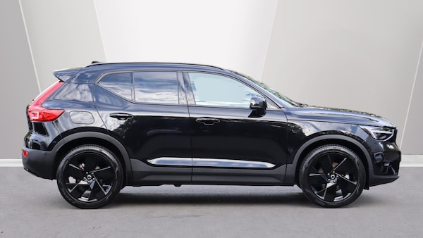 Used Volvo XC40 2025 for sale - 76251232: Photo 3