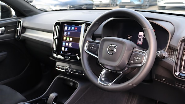 Used Volvo XC40 2025 for sale - 76251232: Photo 4