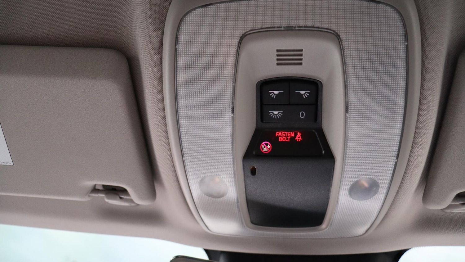 Used Volvo XC60 2017 for sale - 76349236: Photo 28