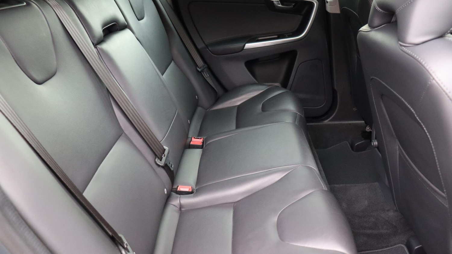 Used Volvo XC60 2017 for sale - 76349236: Photo 6