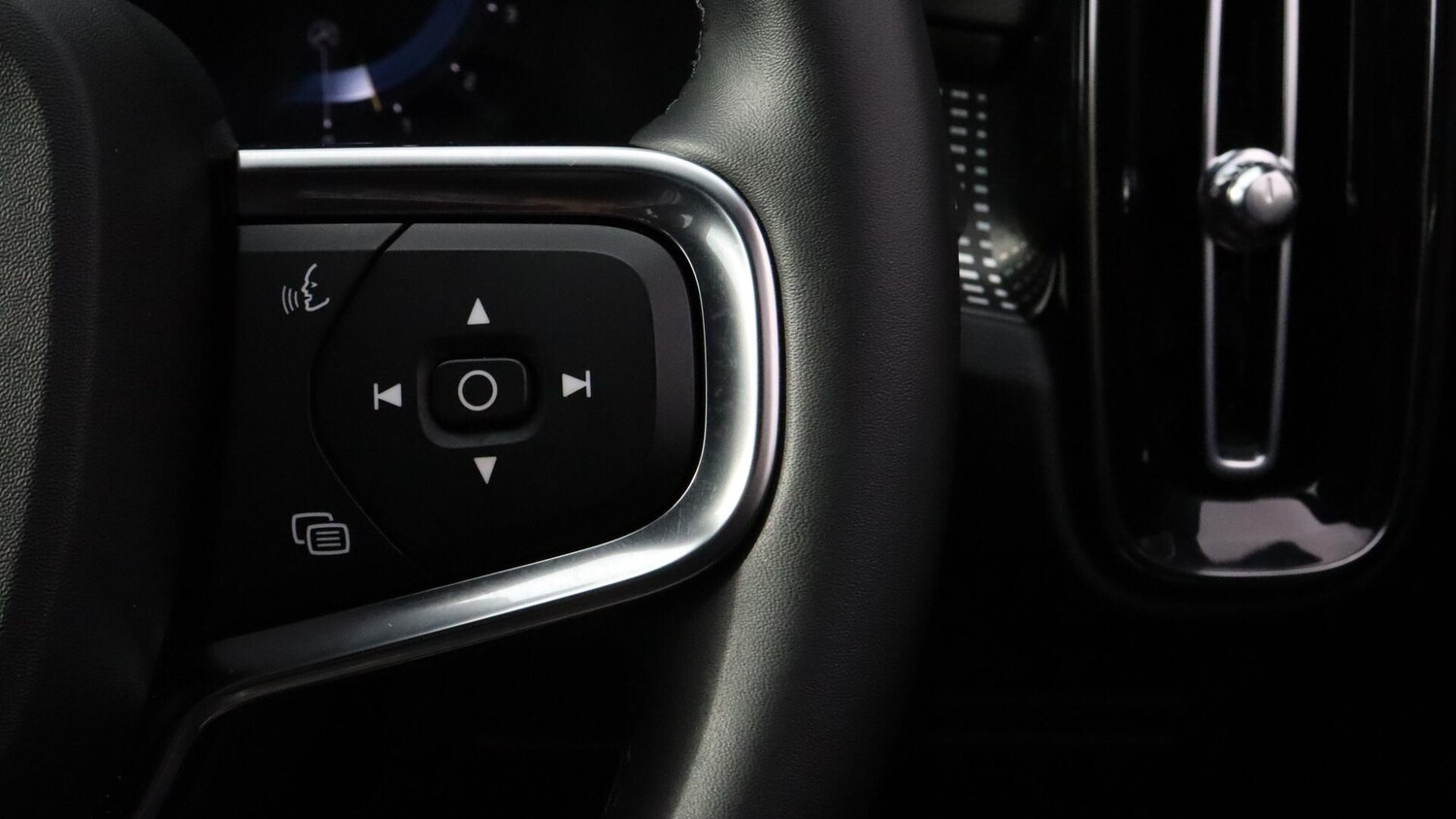Used Volvo XC40 2025 for sale - 76060700: Photo 22