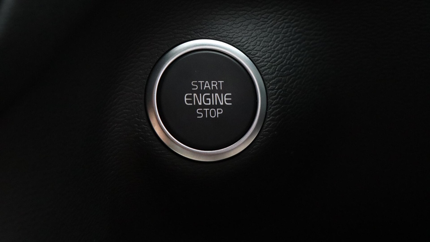 Used Volvo XC40 2025 for sale - 76060700: Photo 27