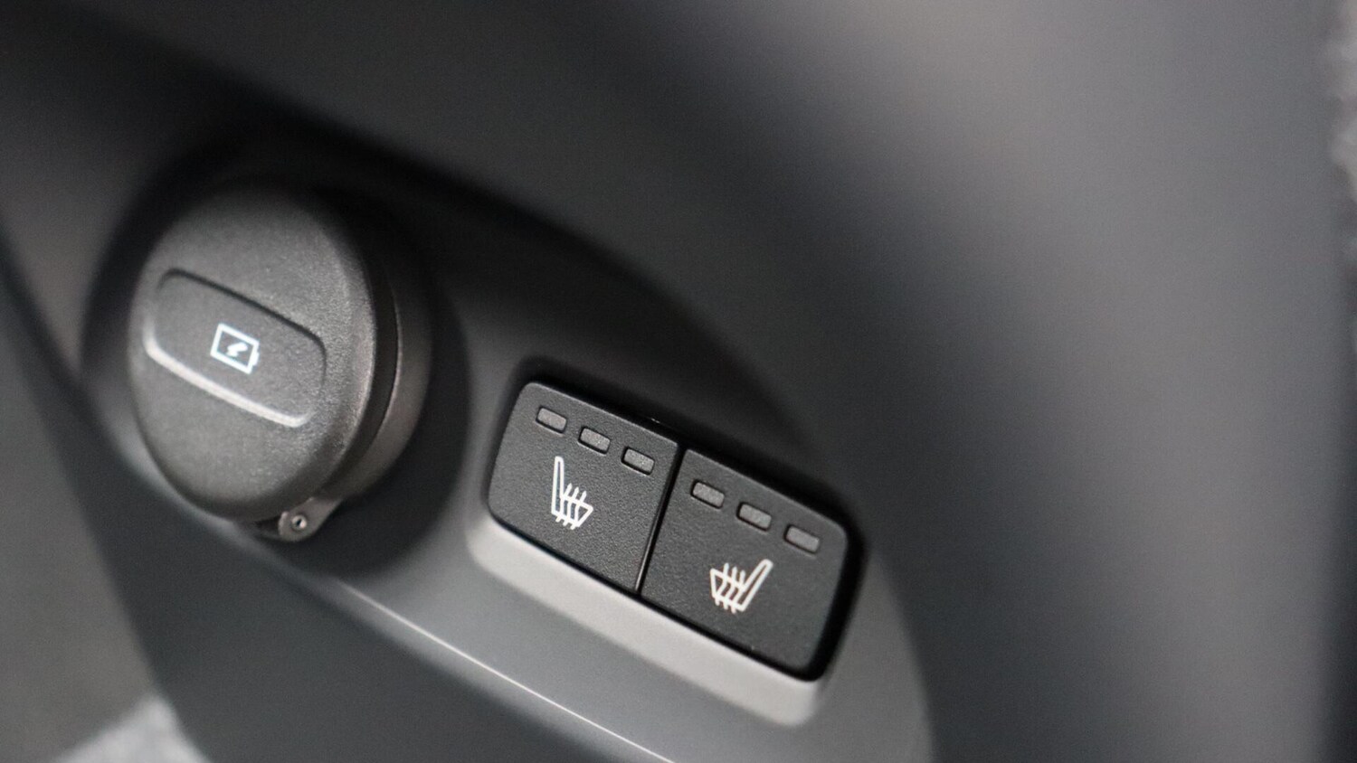 Used Volvo XC40 2025 for sale - 76060700: Photo 39