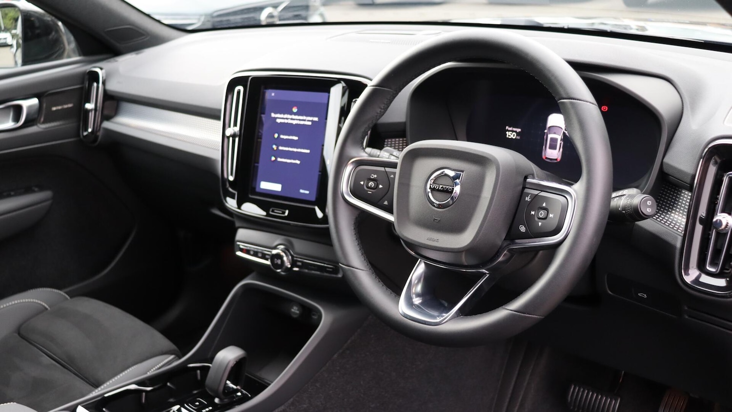 Used Volvo XC40 2025 for sale - 76060700: Photo 4